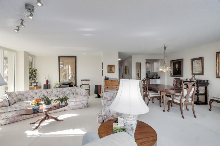 Photo 3 at G01 - 1490 Pennyfarthing Drive, False Creek, Vancouver West