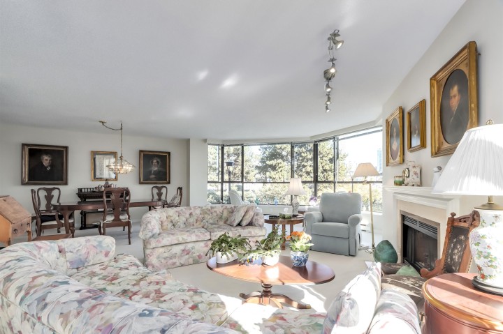 Photo 1 at G01 - 1490 Pennyfarthing Drive, False Creek, Vancouver West