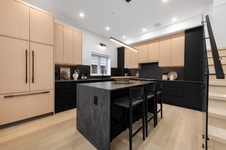 Photo 7 at 6 - 371 E 33rd Avenue, Main, Vancouver East