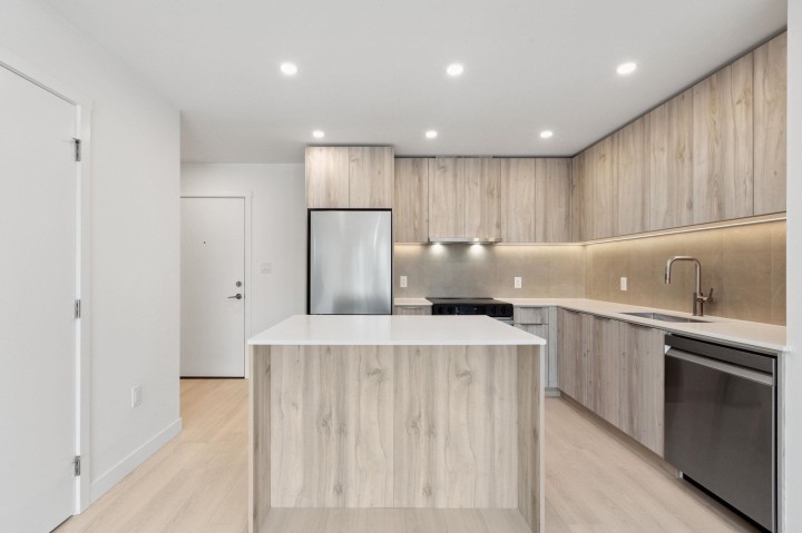 Photo 3 at PH617 - 3596 Malsum Drive, Roche Point, North Vancouver