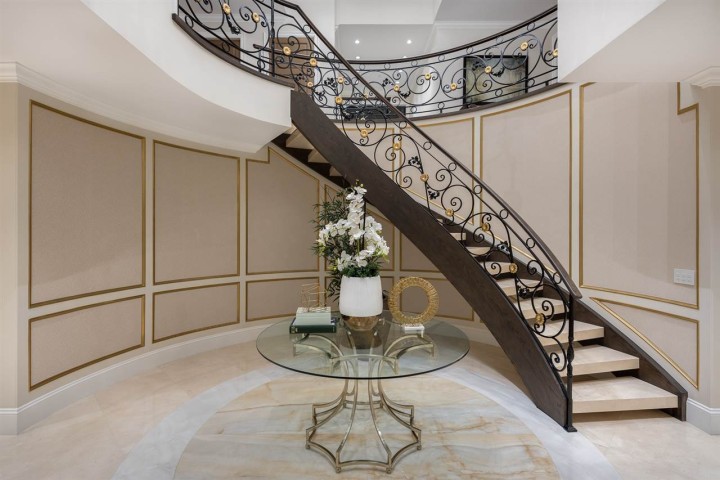 Photo 2 at 1525 Vinson Creek Road, Chartwell, West Vancouver