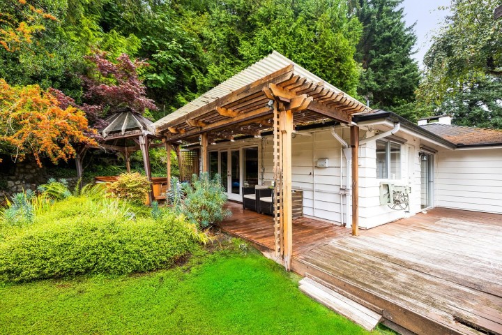 Photo 23 at 4110 Burkeridge Place, Bayridge, West Vancouver