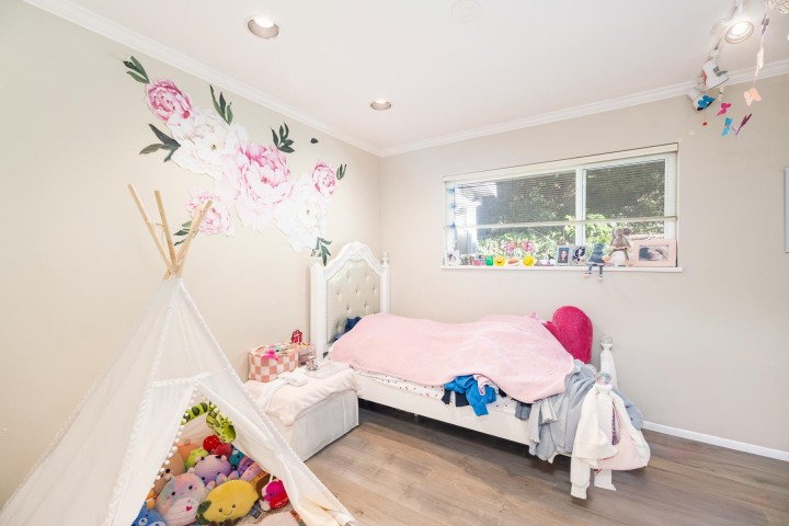 Photo 20 at 4110 Burkeridge Place, Bayridge, West Vancouver