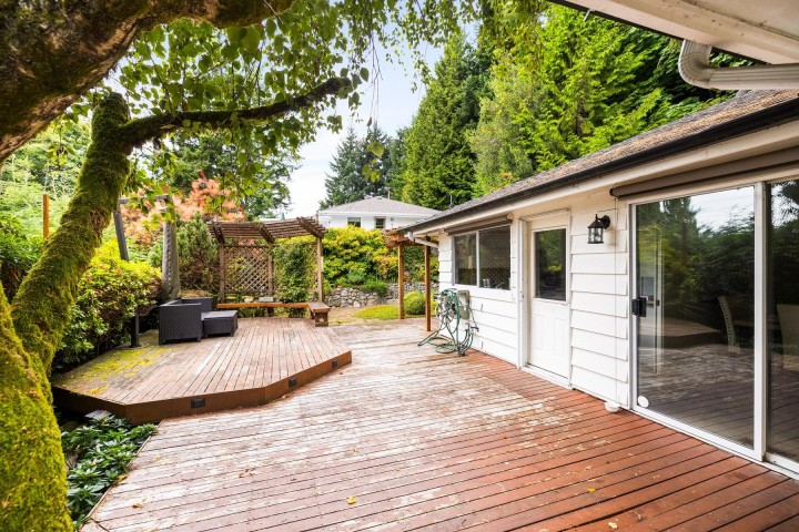 Photo 24 at 4110 Burkeridge Place, Bayridge, West Vancouver