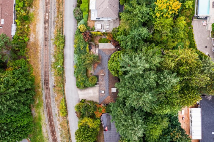 Photo 35 at 4110 Burkeridge Place, Bayridge, West Vancouver