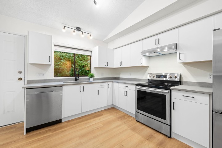 Photo 3 at 1777 Caledonia Avenue, Deep Cove, North Vancouver