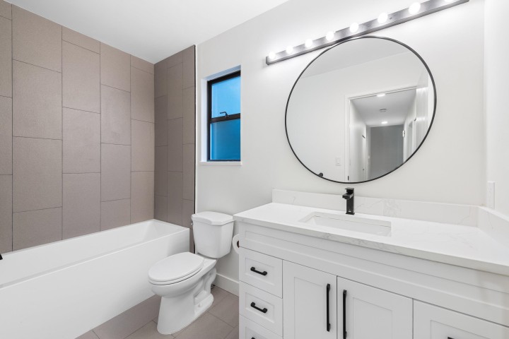 Photo 18 at 1777 Caledonia Avenue, Deep Cove, North Vancouver