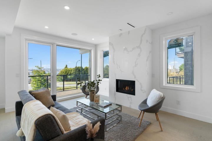 Photo 2 at 340 E Keith Road, Central Lonsdale, North Vancouver