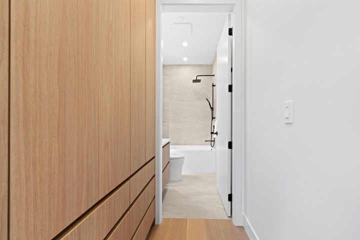 Photo 13 at 1 - 2858 W 12th Avenue, Kitsilano, Vancouver West