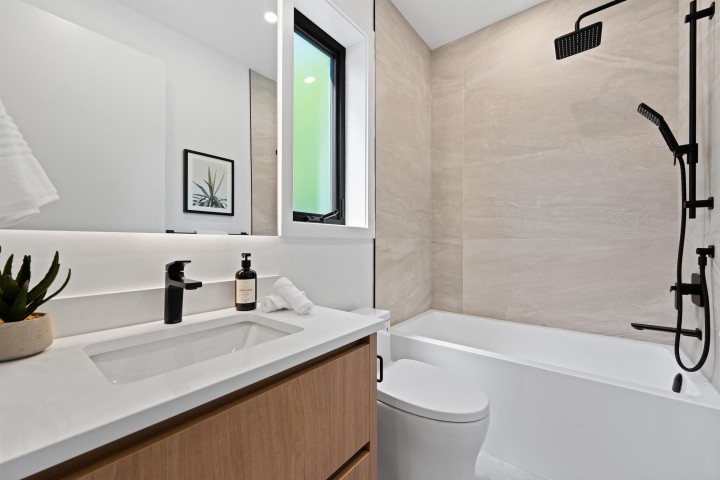 Photo 14 at 1 - 2858 W 12th Avenue, Kitsilano, Vancouver West