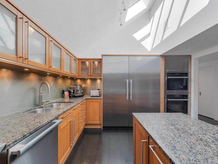 Photo 12 at 3262 W 1st Avenue, Kitsilano, Vancouver West