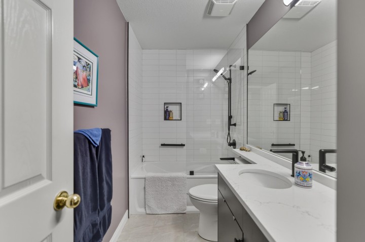 Photo 23 at 6 - 222 E 5th Street, Lower Lonsdale, North Vancouver