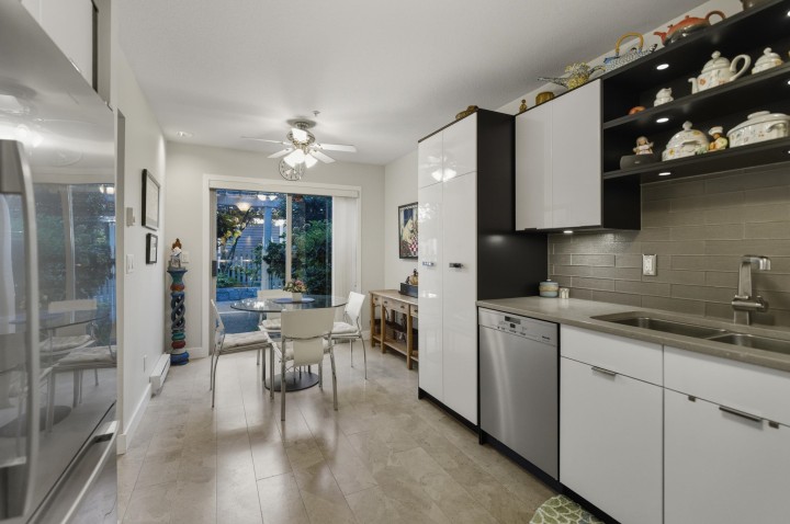 Photo 7 at 6 - 222 E 5th Street, Lower Lonsdale, North Vancouver