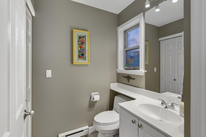 Photo 9 at 6 - 222 E 5th Street, Lower Lonsdale, North Vancouver