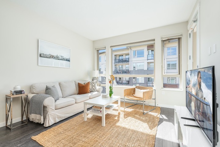 Photo 6 at 517 - 2665 Mountain Highway, Lynn Valley, North Vancouver