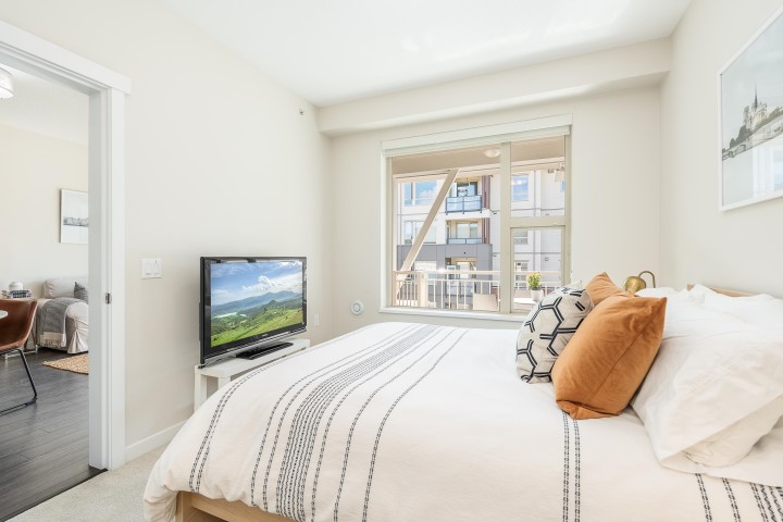 Photo 13 at 517 - 2665 Mountain Highway, Lynn Valley, North Vancouver