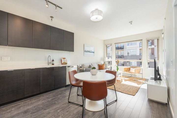 Photo 7 at 517 - 2665 Mountain Highway, Lynn Valley, North Vancouver