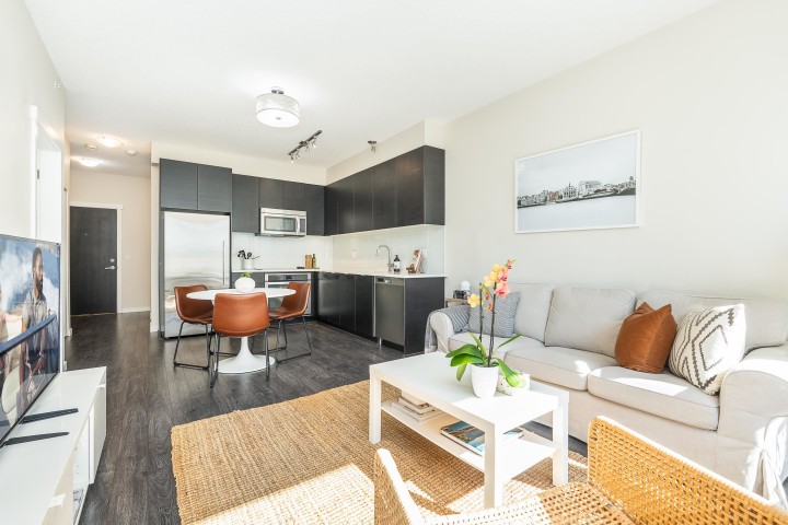 Photo 5 at 517 - 2665 Mountain Highway, Lynn Valley, North Vancouver