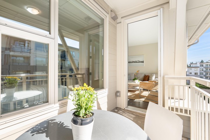 Photo 20 at 517 - 2665 Mountain Highway, Lynn Valley, North Vancouver