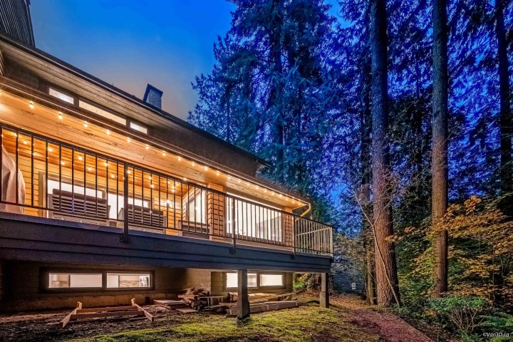 Photo 2 at 867 Frederick Road, Lynn Valley, North Vancouver