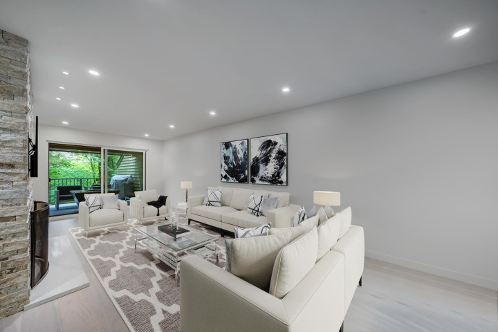 Photo 3 at 867 Frederick Road, Lynn Valley, North Vancouver