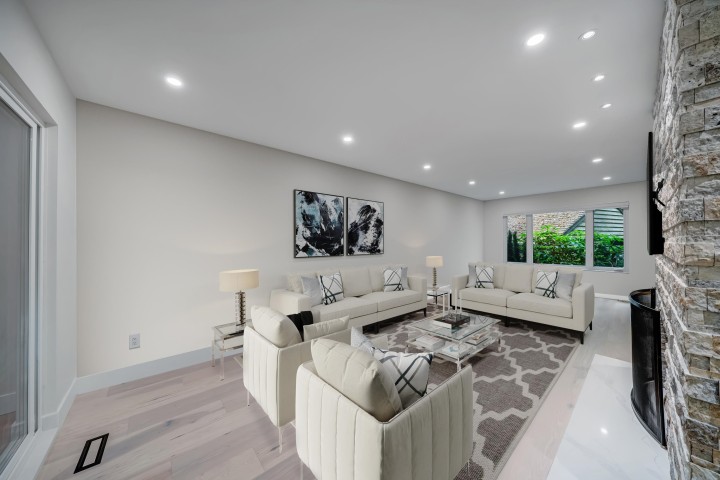 Photo 4 at 867 Frederick Road, Lynn Valley, North Vancouver