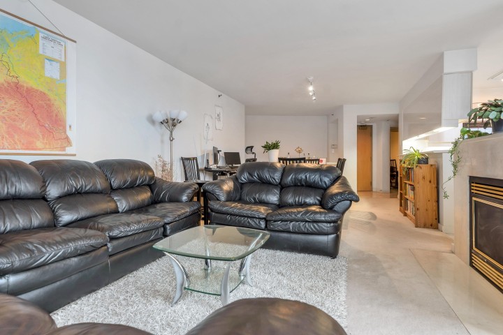 Photo 17 at 704 - 990 Beach Avenue, Yaletown, Vancouver West