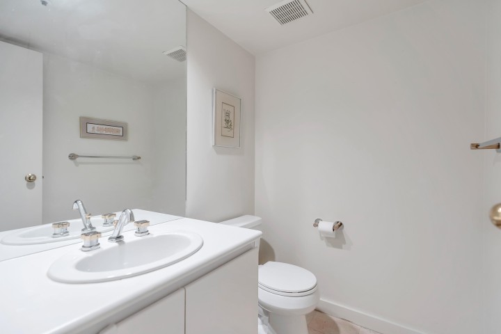 Photo 10 at 704 - 990 Beach Avenue, Yaletown, Vancouver West