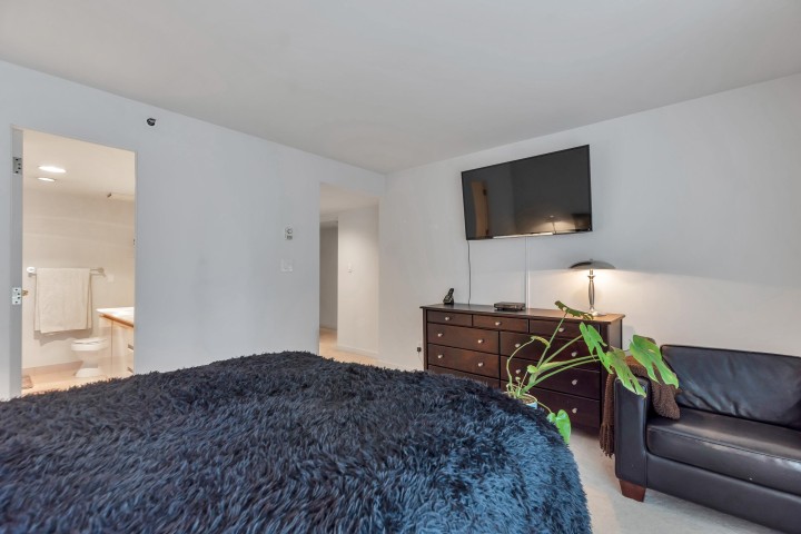 Photo 33 at 704 - 990 Beach Avenue, Yaletown, Vancouver West