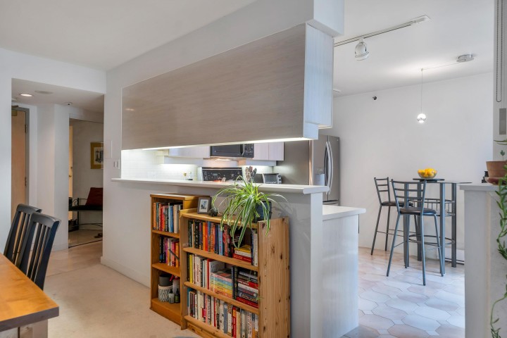 Photo 19 at 704 - 990 Beach Avenue, Yaletown, Vancouver West