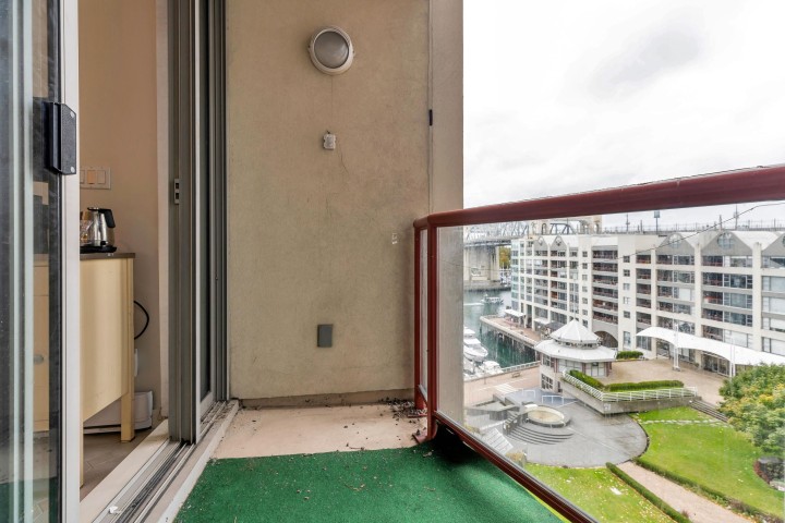 Photo 25 at 704 - 990 Beach Avenue, Yaletown, Vancouver West