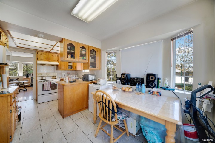 Photo 7 at 4502 Nanaimo Street, Collingwood VE, Vancouver East