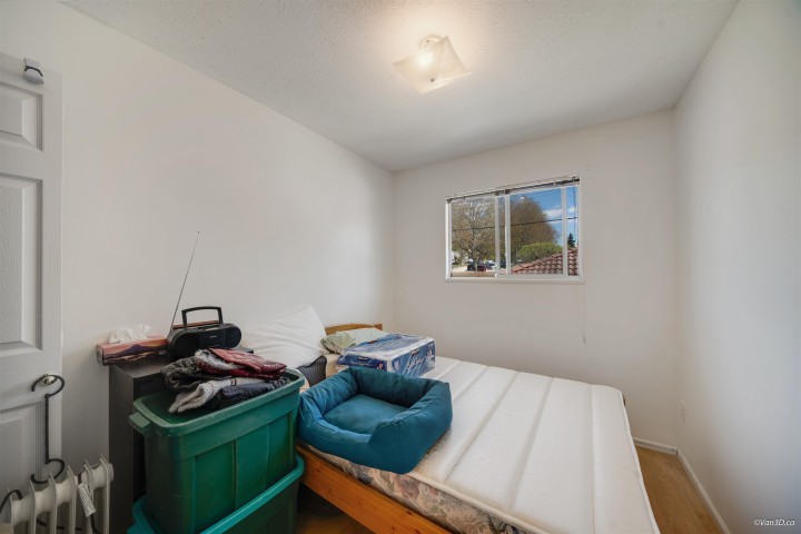 Photo 10 at 4502 Nanaimo Street, Collingwood VE, Vancouver East