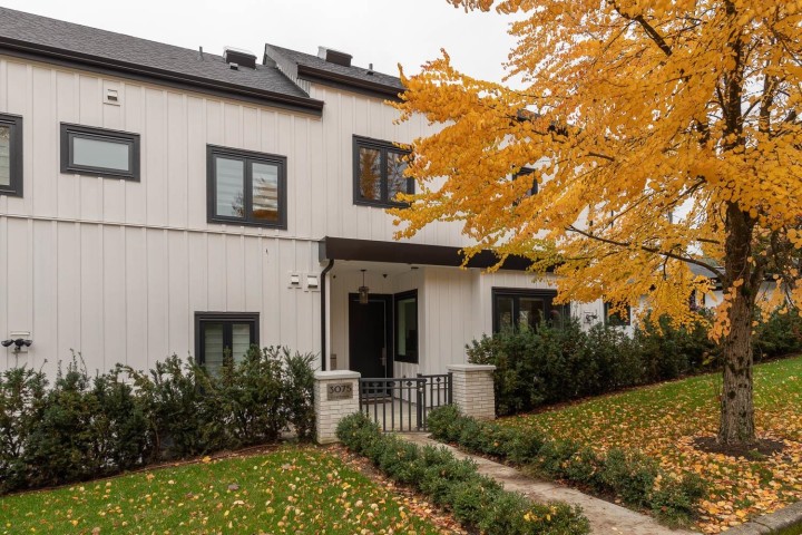 Photo 2 at 3075 Courtenay Street, Point Grey, Vancouver West