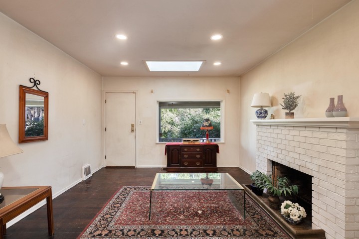 Photo 12 at 445 W Queens Road, Upper Lonsdale, North Vancouver