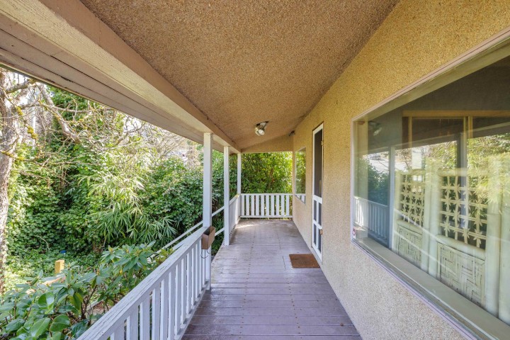 Photo 7 at 445 W Queens Road, Upper Lonsdale, North Vancouver