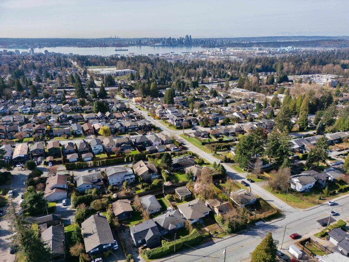 Photo 21 at 445 W Queens Road, Upper Lonsdale, North Vancouver