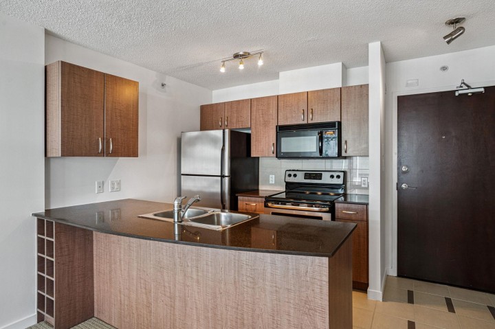 Photo 9 at 2006 - 610 Granville Street, Downtown VW, Vancouver West