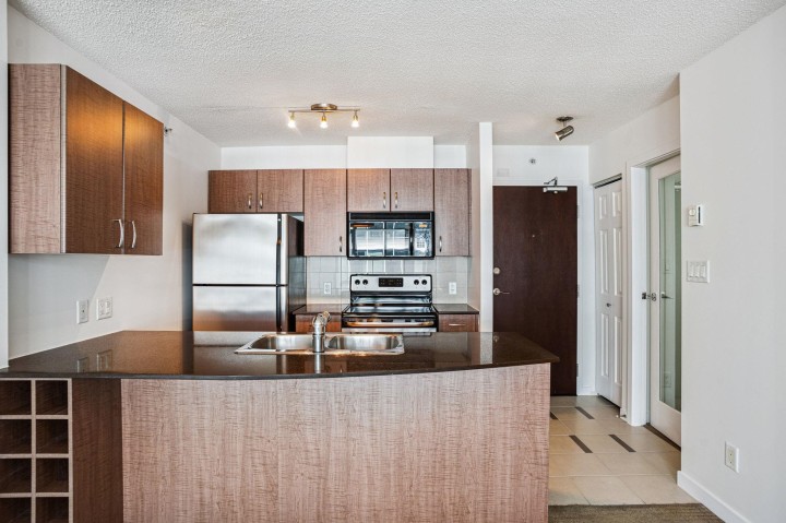 Photo 10 at 2006 - 610 Granville Street, Downtown VW, Vancouver West