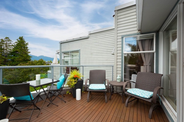 Photo 5 at 402 - 2250 W 3rd Avenue, Kitsilano, Vancouver West