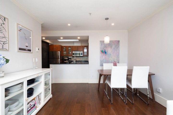 Photo 9 at 402 - 2250 W 3rd Avenue, Kitsilano, Vancouver West