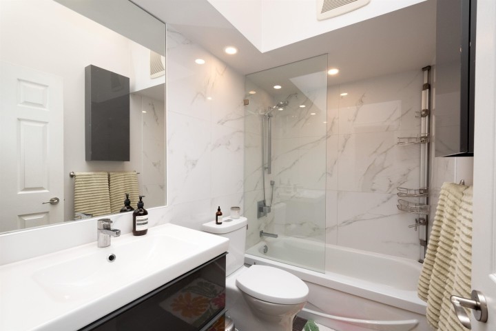 Photo 18 at 402 - 2250 W 3rd Avenue, Kitsilano, Vancouver West