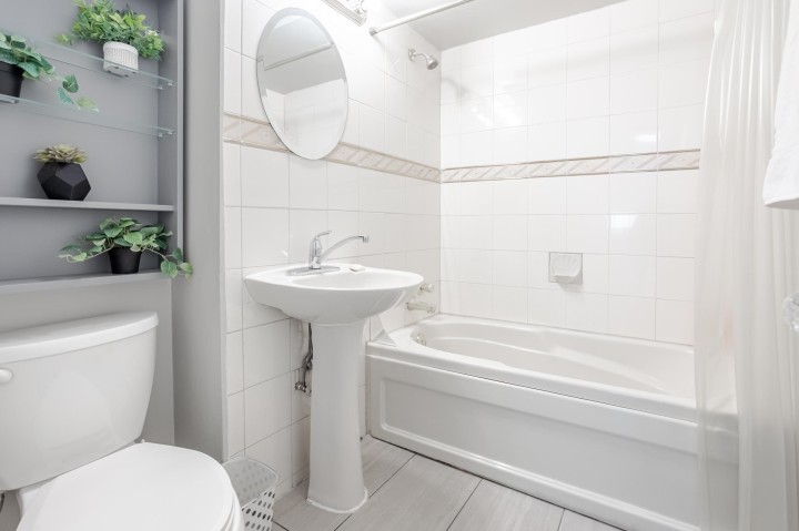 Photo 11 at 206 - 1149 W 11th Avenue, Fairview VW, Vancouver West