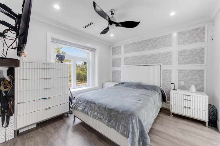 Photo 23 at 6913 Argyle Street, Knight, Vancouver East