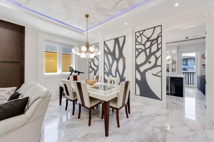 Photo 6 at 6913 Argyle Street, Knight, Vancouver East