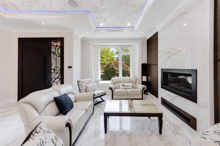 Photo 7 at 6913 Argyle Street, Knight, Vancouver East