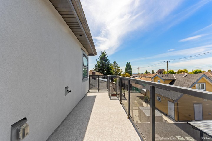 Photo 36 at 6913 Argyle Street, Knight, Vancouver East