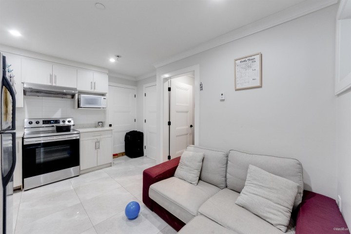 Photo 38 at 6913 Argyle Street, Knight, Vancouver East