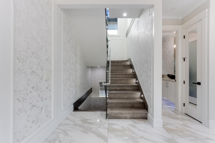 Photo 11 at 6913 Argyle Street, Knight, Vancouver East