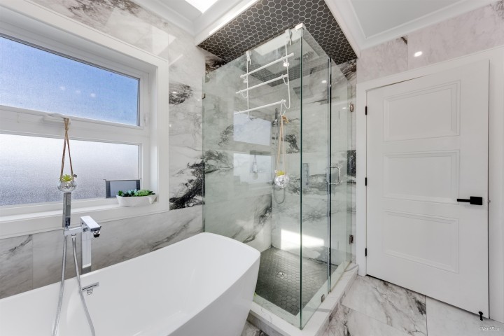 Photo 35 at 6913 Argyle Street, Knight, Vancouver East